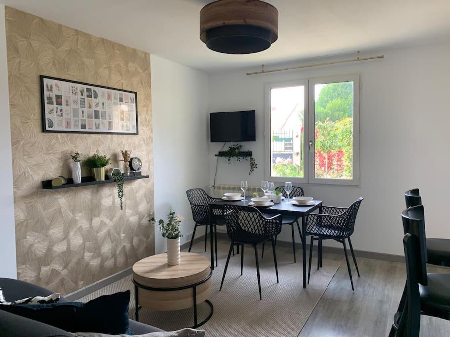 Appartement Proche Asterix, Stade De France, Chantilly, Roissy, Piscine Saisonniere La Chapelle-en-Serval Dış mekan fotoğraf